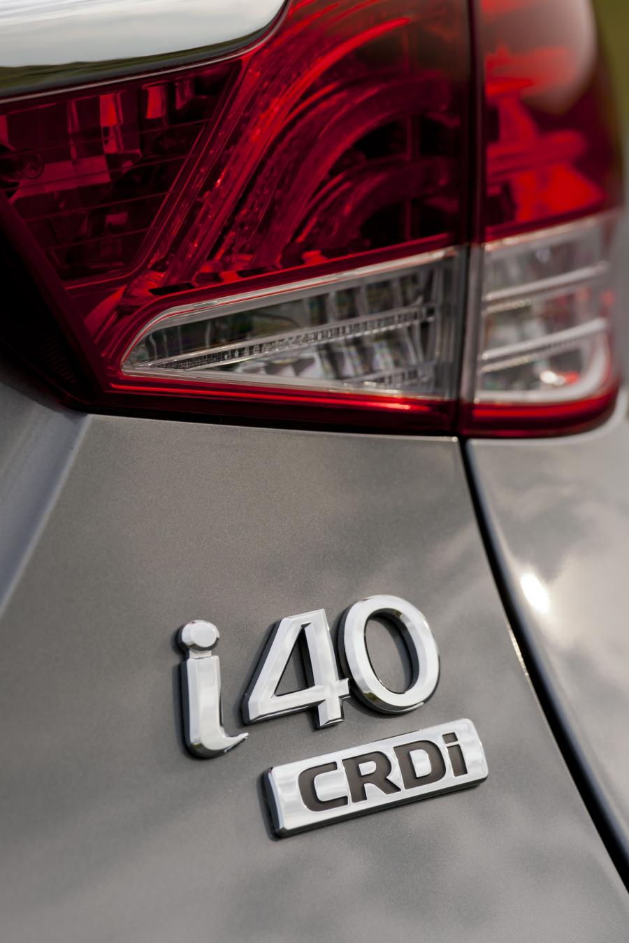  Hyundai i40 Station Wagon CRDi 2011 года  (UK) (фото 23 из 146)